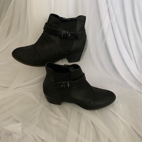 Boots - Picture 2 of 2